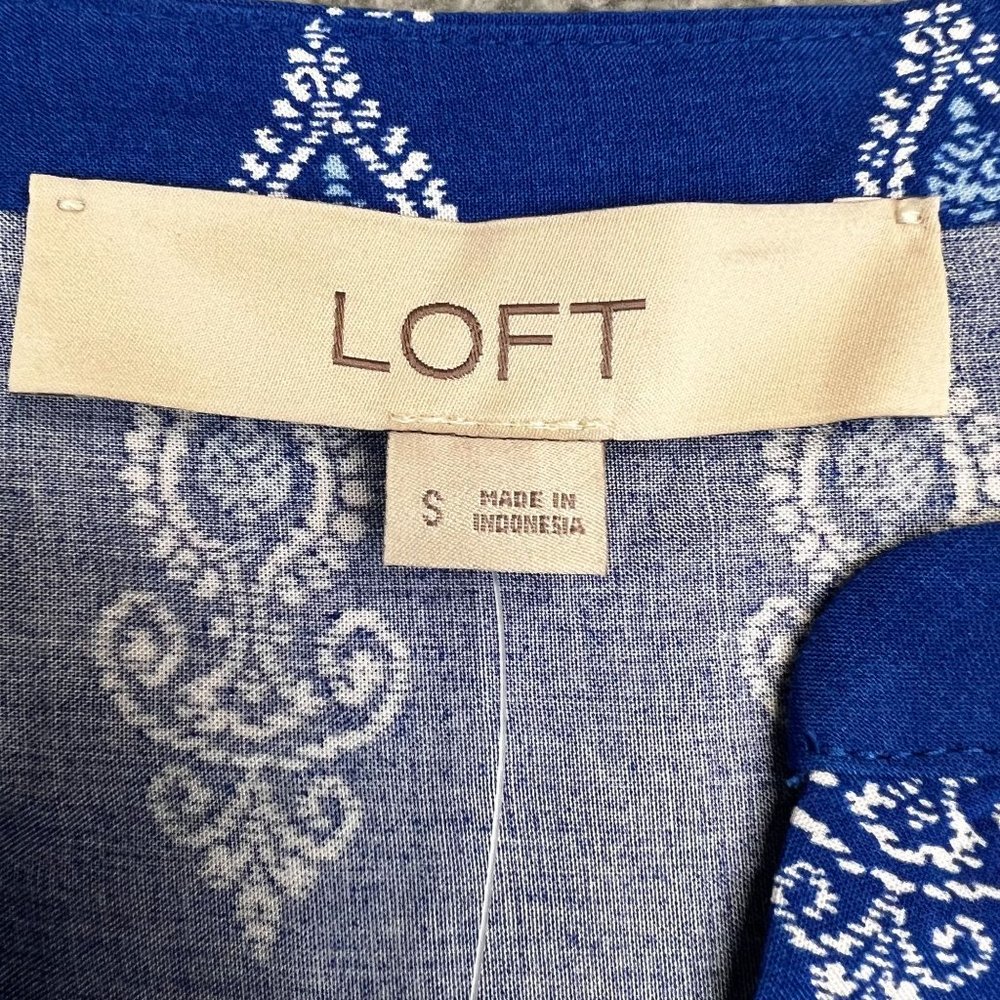 New Anne Taylor Loft Belted Top Sleeveless Size small - Picture 5 of 11